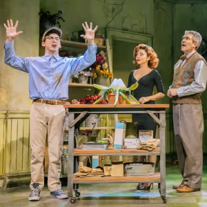 Photos: See Sarah Hyland & Andrew Barth Feldman in LITTLE SHOP OF HORRORS
