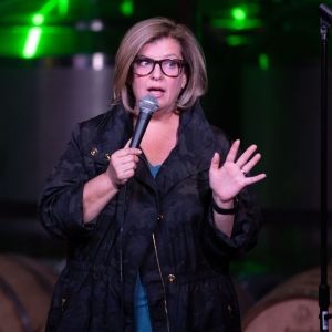 Kelly Macfarland Set To Headline Comedy Night At Samuel Slater's Restaurant