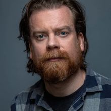 Scott Stangland Joins Lauren Molina and Eddie Cooper in THE ROYALE PYRATE