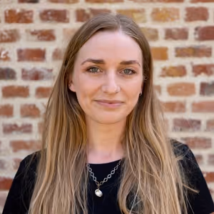 Martha Loader Awarded the 2025 George Devine Award For THE TOWN