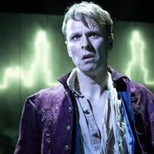 IT WALKS AROUND AT NIGHT Comes to Southwark Playhouse Borough