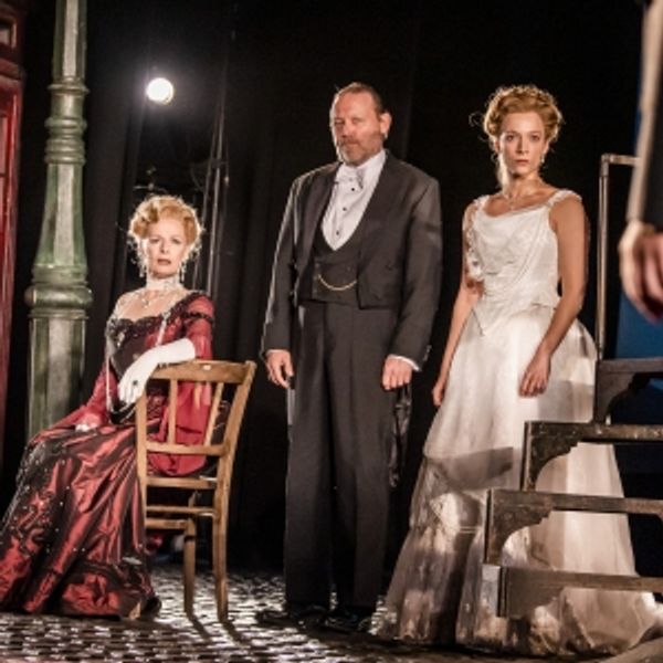 Full Cast Announced For The UK Tour Of JB Priestley's AN INSPECTOR CALLS Photo