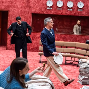 Photos: Arthur Miller's BROKEN GLASS at the Young Vic
