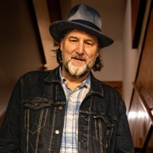 Town Hall Theater's Wintertide Concert Series Continues With Reed Foehl and His Band