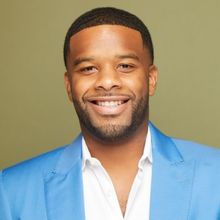 Ross Mac Brings MACONOMICS To The Den Theatre July 9