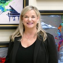Park West Gallery Promotes Mandi Romine to Associate Vice President of Shipboard Oper