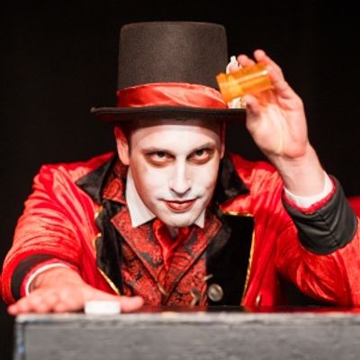 Photos: ALT-HAMLET Begins Off-Broadway Run At The Players Theatre