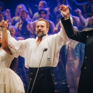 Photos: LES MISÉRABLES Wraps 2-Year Arena Tour, Welcoming 1.3 Million Fans in 34 Cities