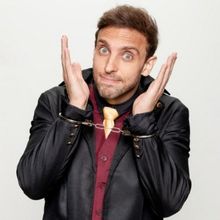 Léo Lins, International Magician, Comedian Comes To The Den, November 25