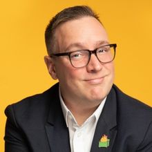 Robbie Rozelle Brings CONTRACTUALLY OBLIGATED to 54 Below