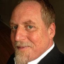 Julien Arnold Dies Suddenly During Performance of A CHRISTMAS CAROL