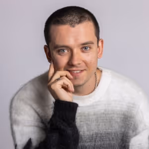 Asa Butterfield Will Make His Stage Debut in One-Man Comedy Play, SECOND BEST