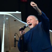 Frank Mastrone Begins Music Theatre of Connecticut's Hot Summer Nights Cabaret Series