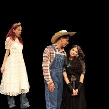 ROJA RIDIN’ IN THE HOOD AND OTHER CUENTOS Comes to GALA Hispanic Theatre