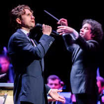 Photos: Gustavo Dudamel New York Philharmonic Tenure Begins With Aaron Tveit, Lizzo, St. Vincent, and More