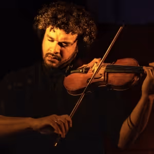 Composer/Violinist Curtis Stewart Premieres Recomposition Of Vivaldi's Four Seasons…