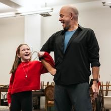 Photos: ANNIE Tour in Rehearsal Ahead of New York City Run