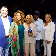 Darlene Love Honored at bergenPAC Women's Luncheon