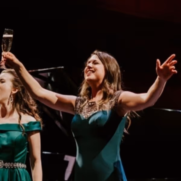 Canadian Opera Company’s CENTRE STAGE: ENSEMBLE STUDIO COMPETITION & GALA Tickets O Photo