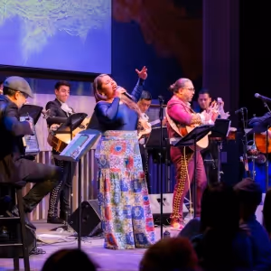 BROADWAY EN SPANGLISH Bilingual Performance Comes to Bryant Park This Week