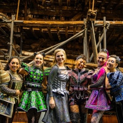 Photos: The Cast of SIX Pose With Henry VIII&#039;s Favourite Warship