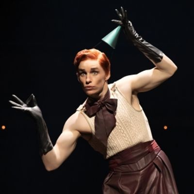 Photos: First Look at Eddie Redmayne, Gayle Rankin & More in CABARET