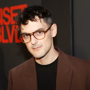 Wesley Taylor and More to Star in HOLIDAY at The Goodman