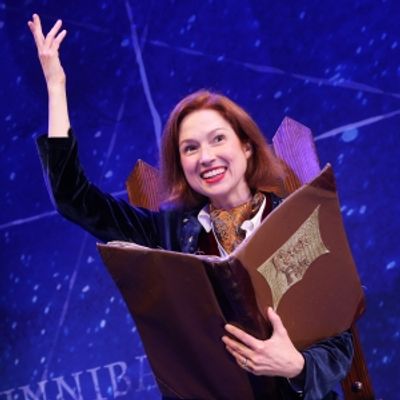 Photos: Ellie Kemper Joins the Cast of PETER PAN GOES WRONG