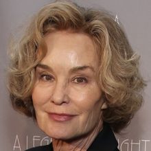 Jessica Lange, Michelle Pfeiffer & More to Present at the Oscars