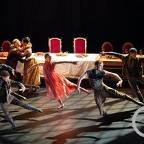 Danse Danse Will Perform HAMLET by Robert Lepage and Guillaume Côté in Montreal