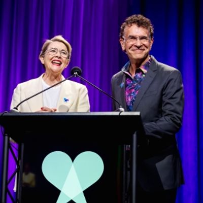 Photos &amp; Video: See Bening, Stokes Mitchell &amp; More at The Entertainment Community Fund Gala