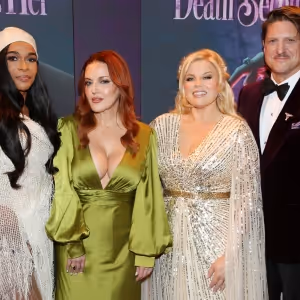 Photos: Cast & Creative Team of DEATH BECOMES HER Walk the Opening Night Purple…