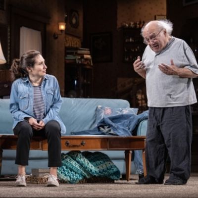 Photos: First Look At Danny DeVito and Cast In I NEED THAT On Broadway