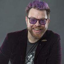 Travis McElroy Joins DUNGEONS & DRAGONS The Twenty-Sided Tavern for a Special Limited