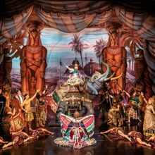 Photos: THE PHANTOM OF THE OPERA Extends Booking in London; Plus All New Photos!