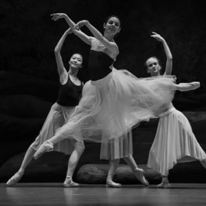 The National Theatre in Prague Hosts DANCE ON, An Open On-Stage Rehearsal of THE…