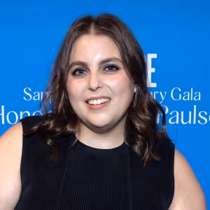 Beanie Feldstein Joins Ariana Grande in MEET THE PARENTS Sequel FOCKER-IN-LAW