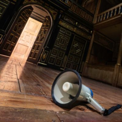 Cast Set For THE ANIMALS COME TO THE TABLE  at Shakespeare's Globe