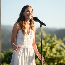 Photos: Sutton Foster Performs at Peju Winery as Part of Broadway and Vine's Summer 2