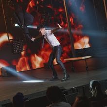 Photos: First Look at EL MAGO POP on Broadway, Opening Tonight!