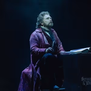 Review Roundup: Michael Cerveris Stars in A CHRISTMAS CAROL at Perelman Performing…