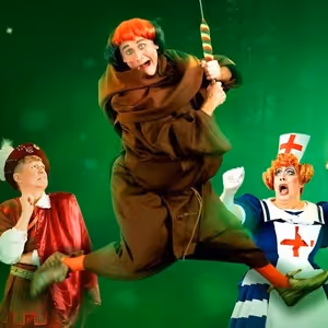 Full Cast Set For ROBIN HOOD AND HIS MERRY MEN Pantomime at the Everyman Theatre