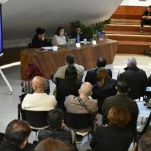 Presentan Edición En Español Del Catálogo De La Exposición Abraham Ángel. Entre