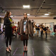 Photos: Teri Hatcher and More in Rehearsal For THE DEVIL WEARS PRADA