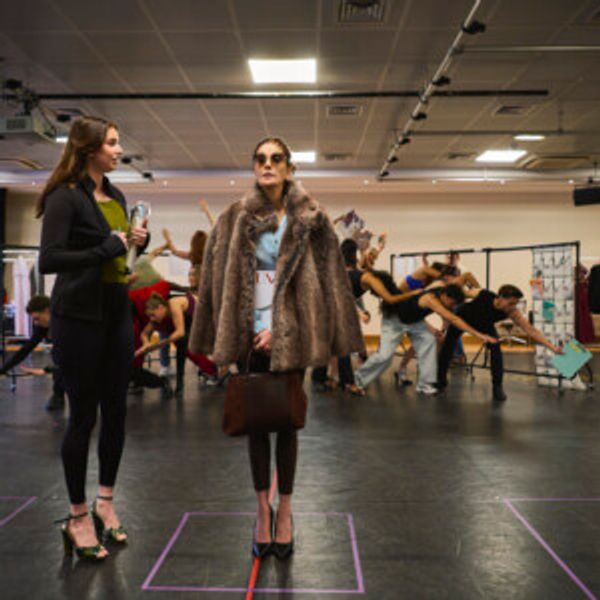 Photos: Teri Hatcher and More in Rehearsal For THE DEVIL WEARS PRADA Photo