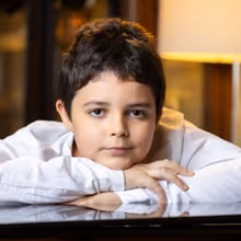 Musical Evora - Leonardo Fernandez Comes to Theatro Sao Pedro This Week