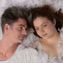 DE MEEUW is Now Playing at Het Amsterdams Theaterhuis