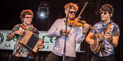 Des Moines Performing Arts To Present BOXING BANJO At The Temple Theater Photo