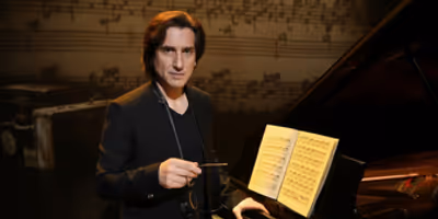 Ensemble Theatre Company to Present Hershey Felder in THE PIANO & ME Photo