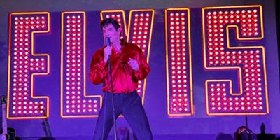 Feature: The King in Concert Celebrates the Return of Elvis to Las Vegas Photo